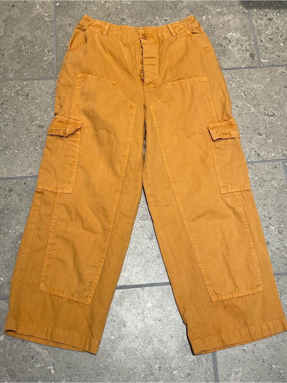 Universal Thread Goods Co. Women’s Yellow Marigold Wide Leg Cropped Ankle Cargo
